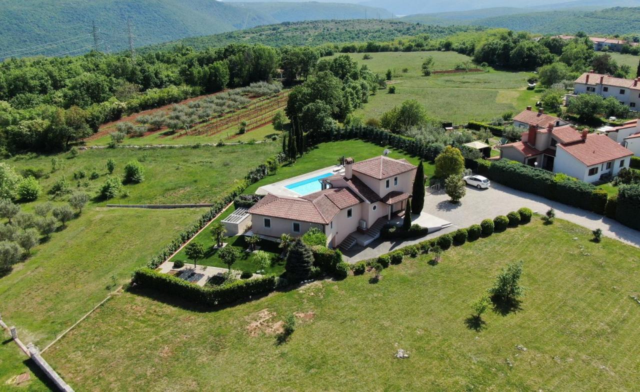 Villa Labin In Zartinj - Luxury Privacy Heated Pool With Auto Cover エクステリア 写真