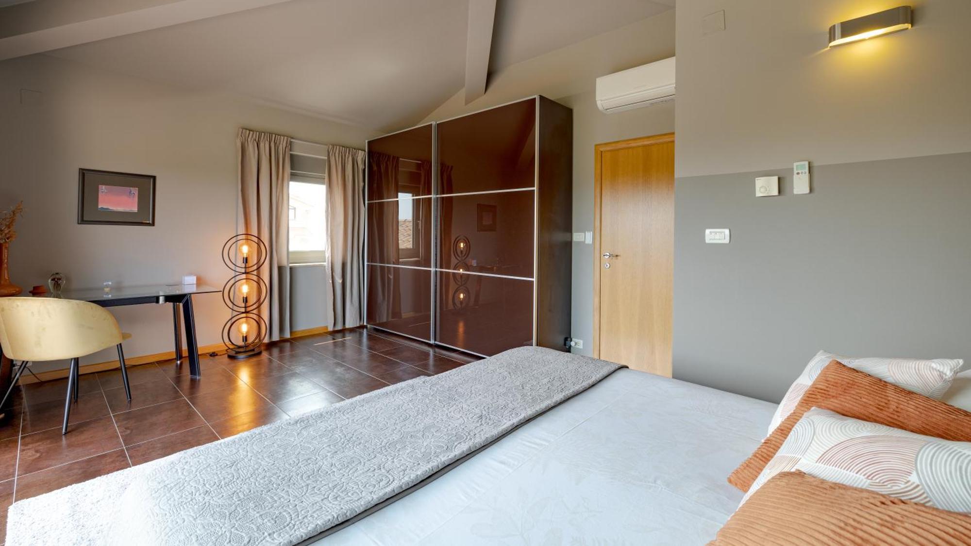 Villa Labin In Zartinj - Luxury Privacy Heated Pool With Auto Cover エクステリア 写真