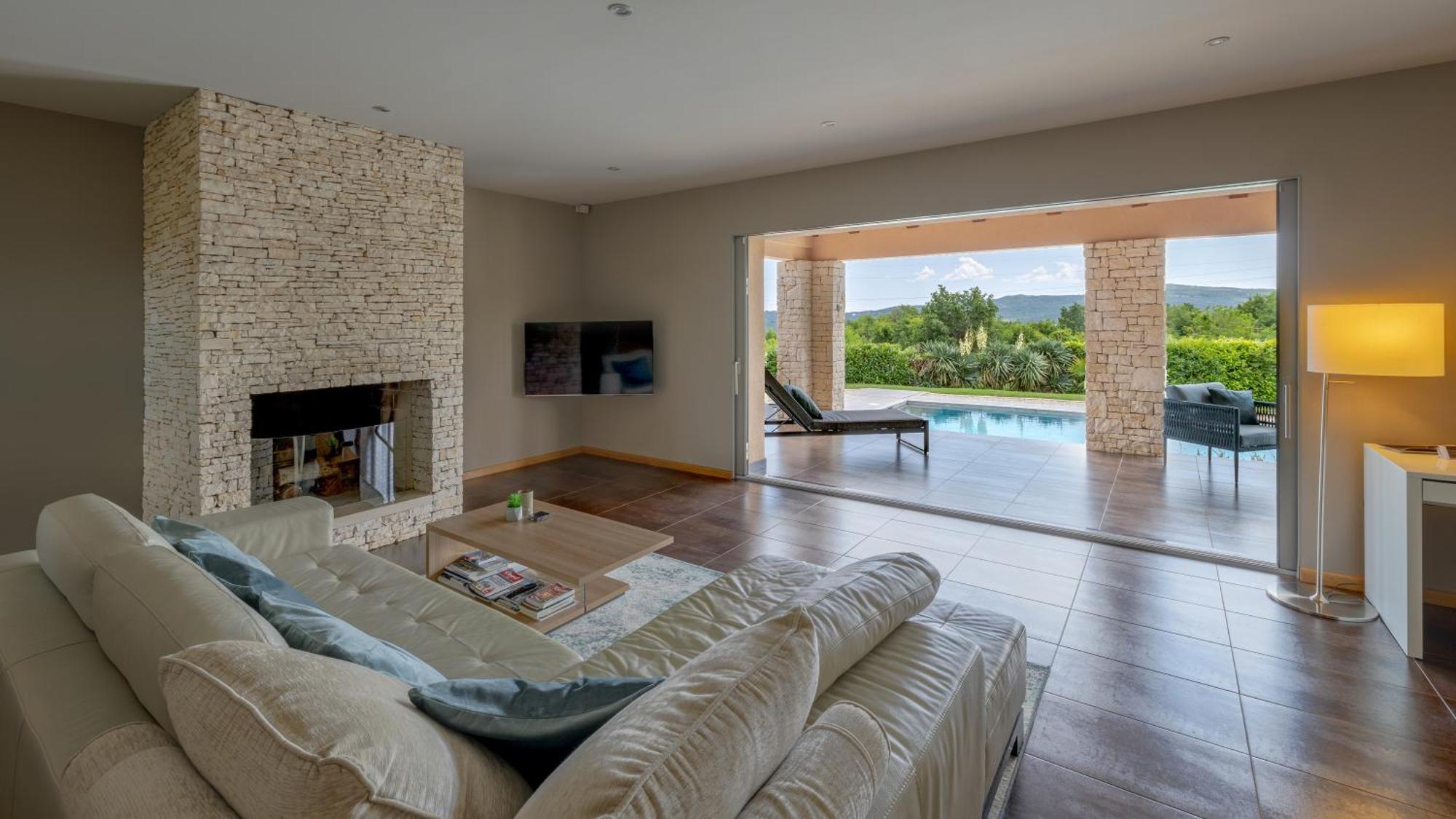 Villa Labin In Zartinj - Luxury Privacy Heated Pool With Auto Cover エクステリア 写真