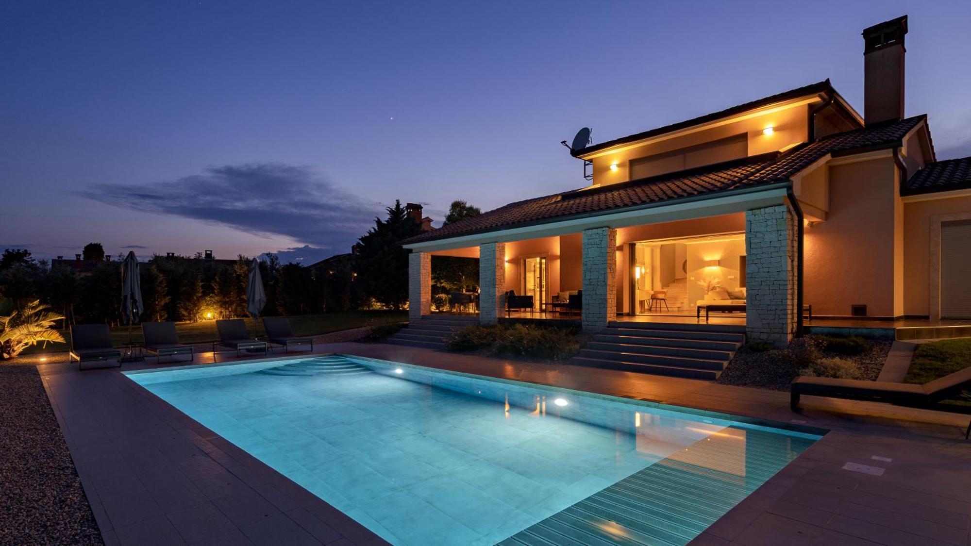 Villa Labin In Zartinj - Luxury Privacy Heated Pool With Auto Cover エクステリア 写真